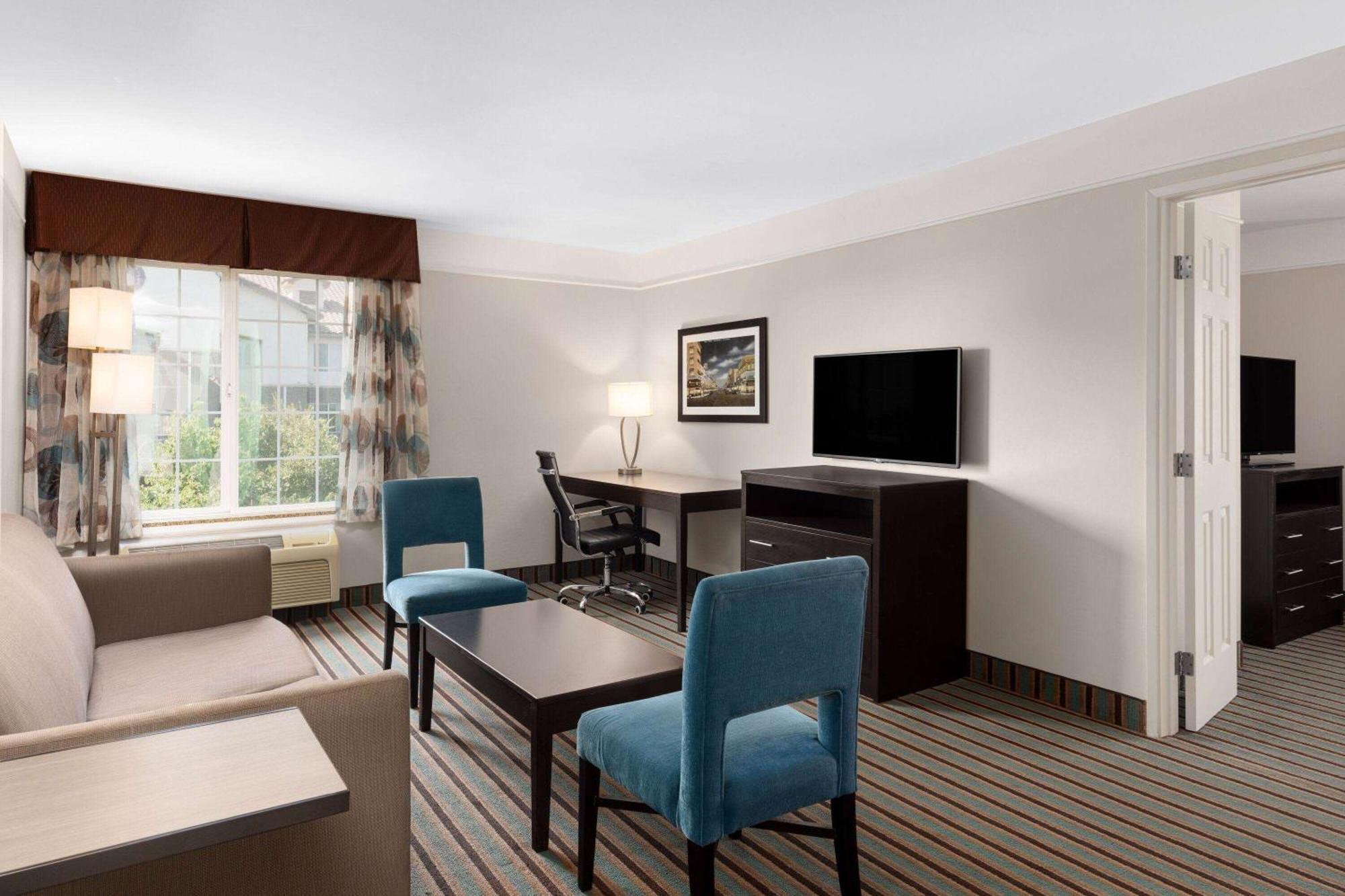 La Quinta By Wyndham Bakersfield North Hotel Luaran gambar
