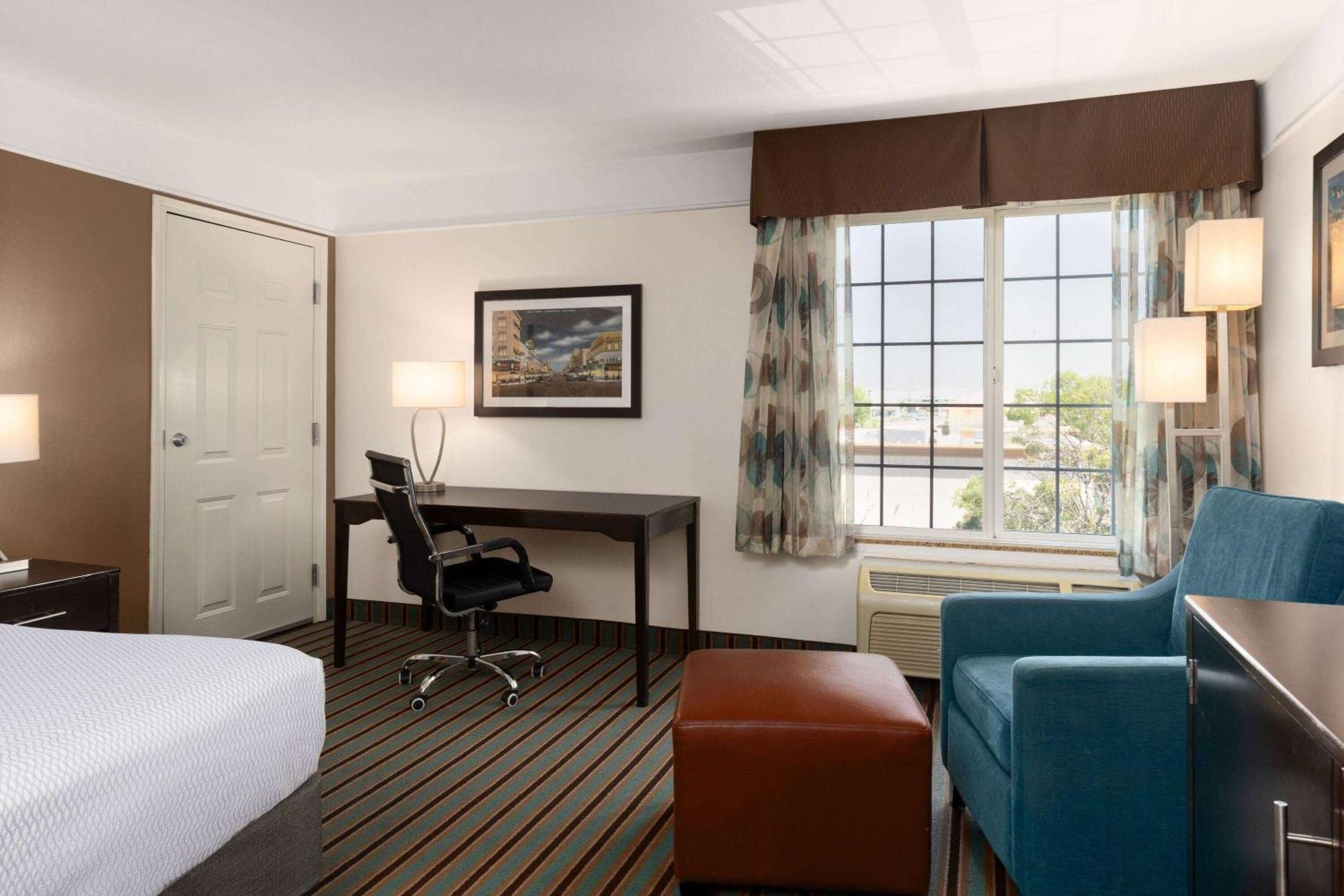 La Quinta By Wyndham Bakersfield North Hotel Luaran gambar