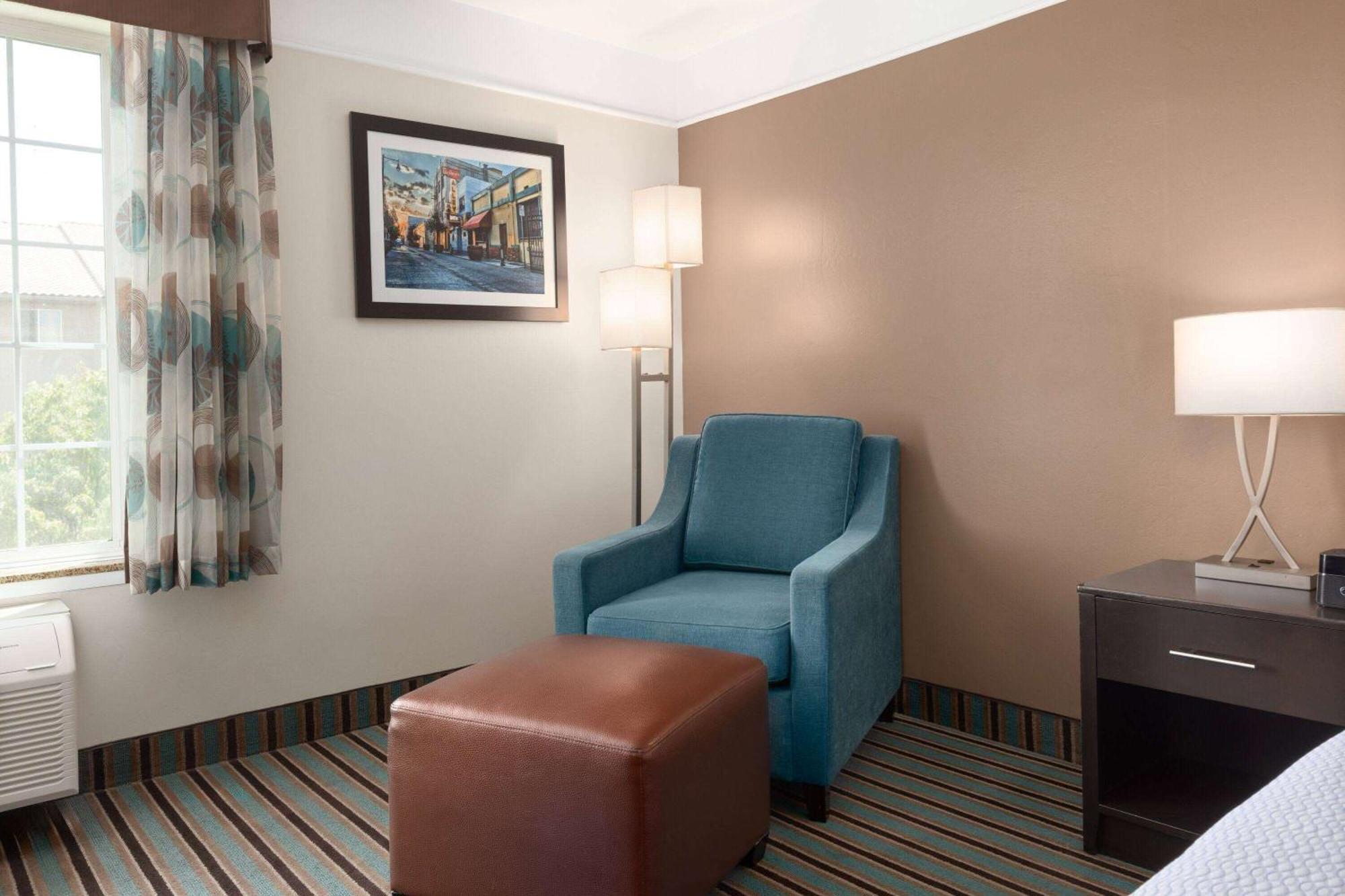 La Quinta By Wyndham Bakersfield North Hotel Luaran gambar